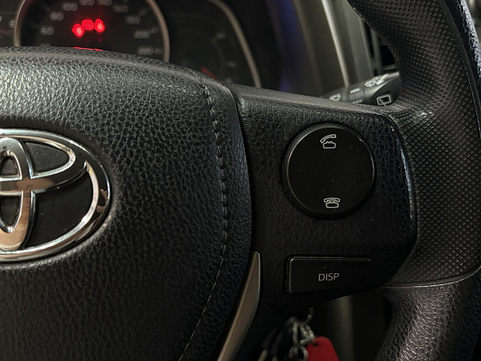 Toyota RAV4, 2015 года, пробег 122000 км