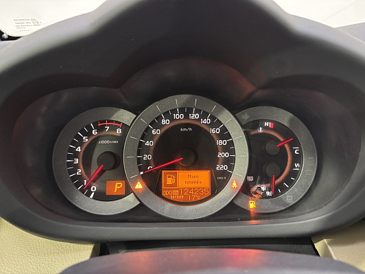 Toyota RAV4, 2012 года, пробег 124231 км