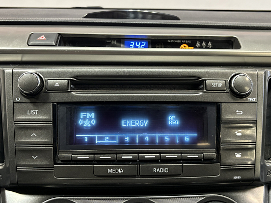 Toyota RAV4, 2015 года, пробег 122000 км