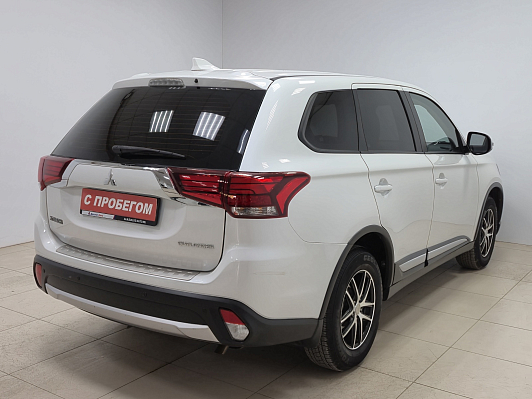 Mitsubishi Outlander Invite, 2018 года, пробег 64489 км