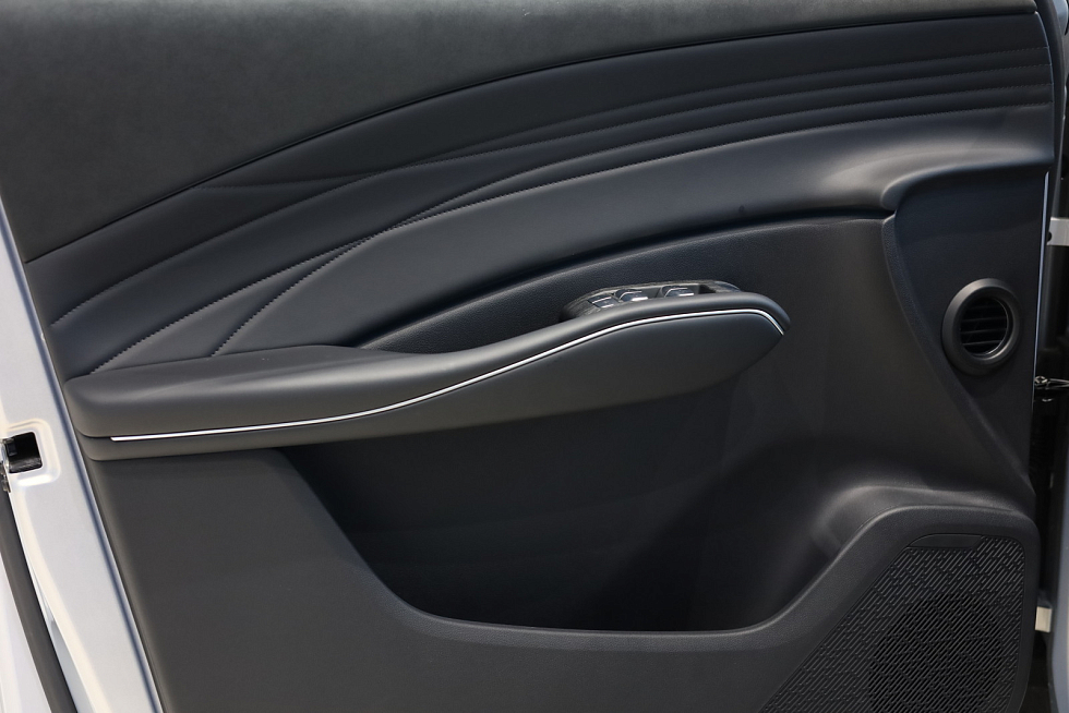 Omoda C7 Lifestyle, серебряный