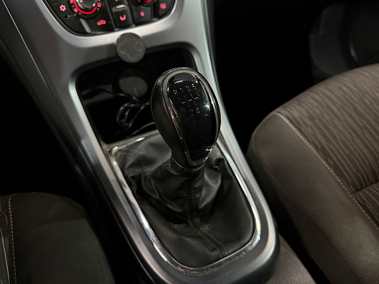 Opel Astra, 2012 года, пробег 146714 км