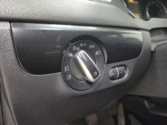 Volkswagen Jetta, 2011 года, пробег 272132 км