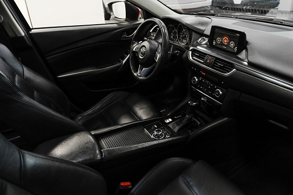 Mazda 6 Supreme, 2015 года, пробег 270000 км