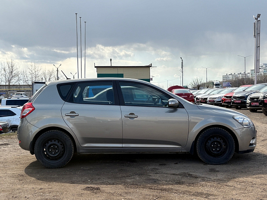 Kia Ceed, 2010 года, пробег 233000 км