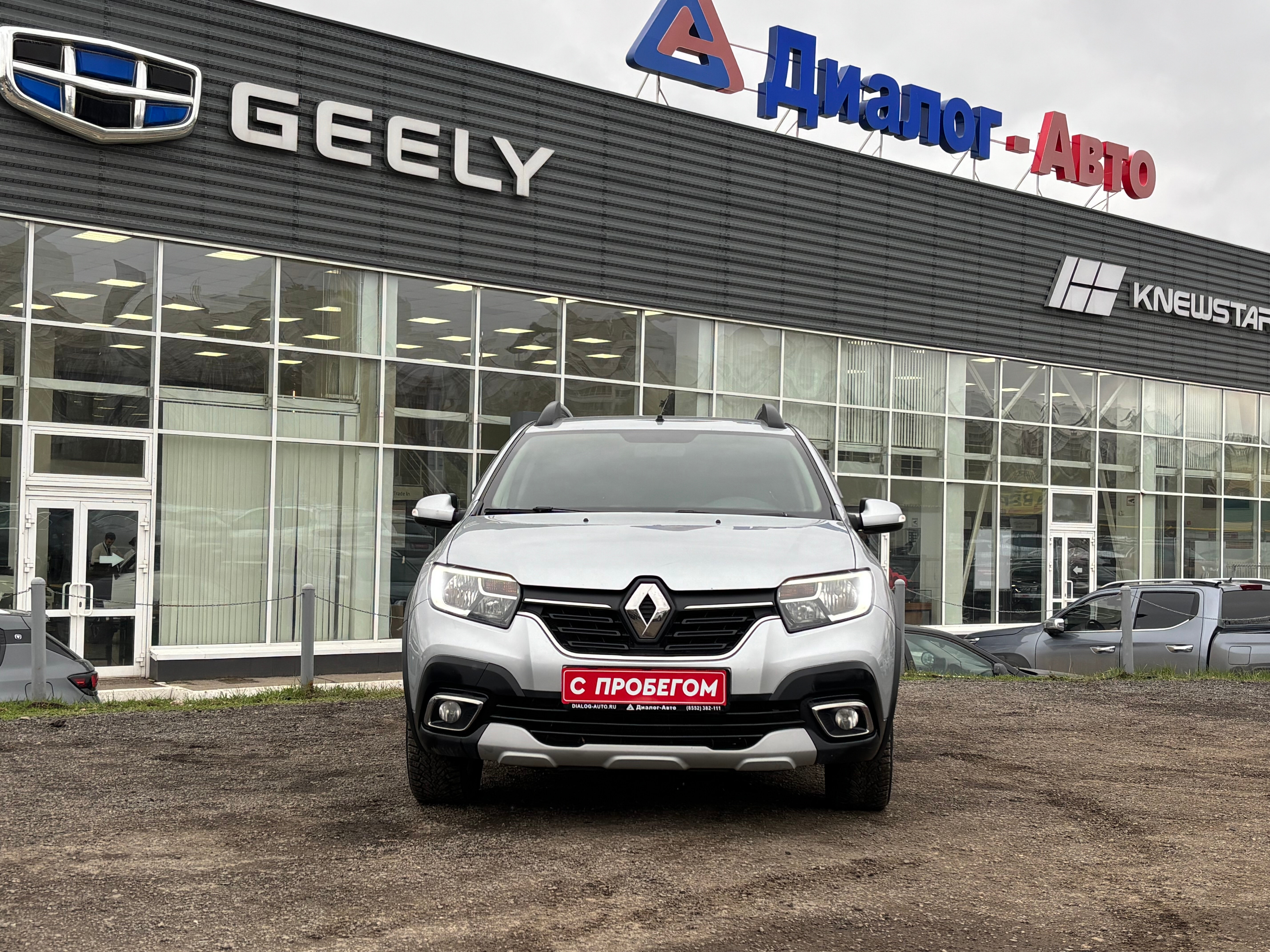 Renault Sandero Stepway Life, 2021 года, пробег 120304 км
