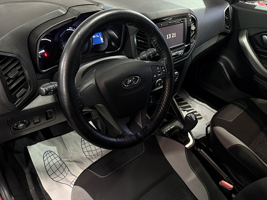 Lada (ВАЗ) XRAY Luxe Prestige, 2017 года, пробег 142000 км