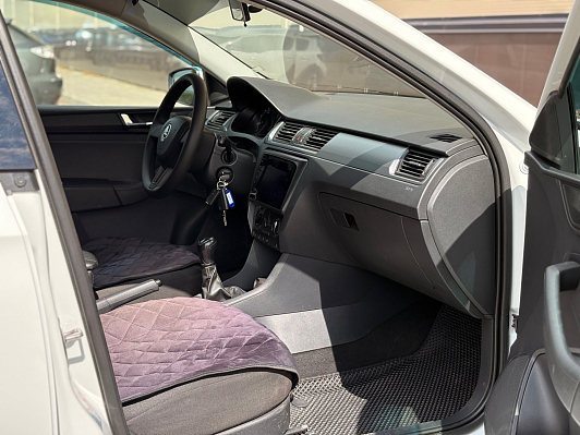 Skoda Rapid Hockey Edition Active, 2019 года, пробег 147900 км