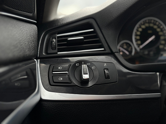 BMW 5 серии, 2013 года, пробег 259279 км